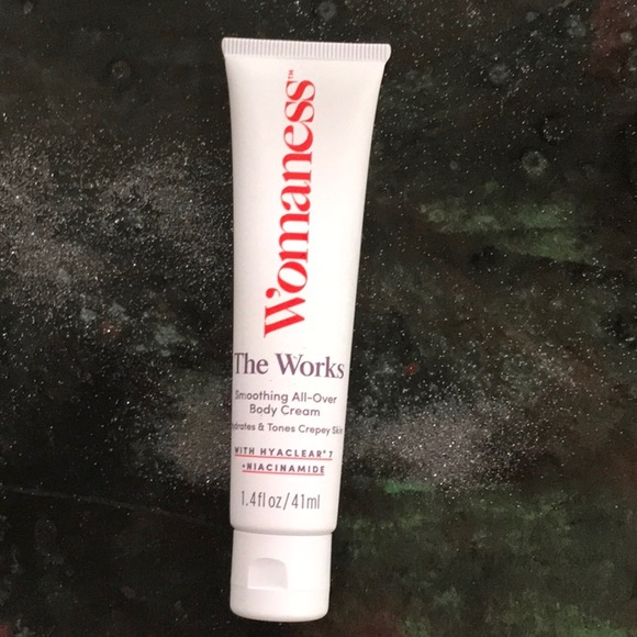 Travel size Womaness the works smoothing all over body cream - Picture 1 of 3